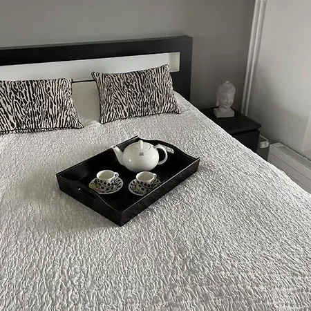 Kaunis Huoneisto Jatkasaaressa, Iso Parveke, Sauna, Ilmastointi, Autohallipaikka *