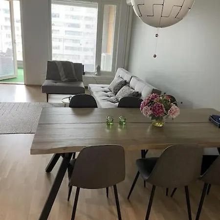 Kaunis Huoneisto Jatkasaaressa, Iso Parveke, Sauna, Ilmastointi, Autohallipaikka